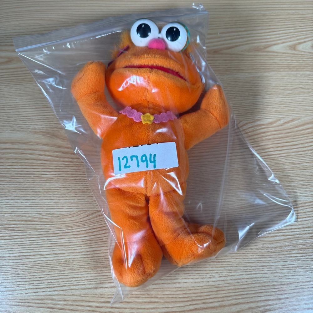 Vintage 2001 Sesame Street Zoe Plush Fisher Price Mattel 90526 Orange 11 inch - Picture 10 of 10